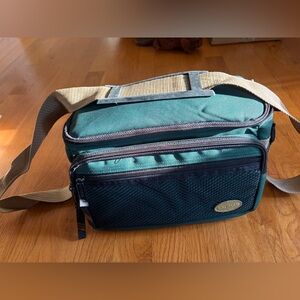 Green Kalimar Padded Camera Carrying Bag Shoulder Strap Crossbody